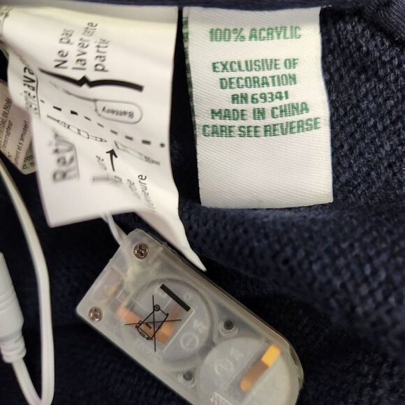 SMART LIVING, UGLY CHRISTMAS SWEATER. Size L "FLASHING" 3328 - Picture 9 of 13